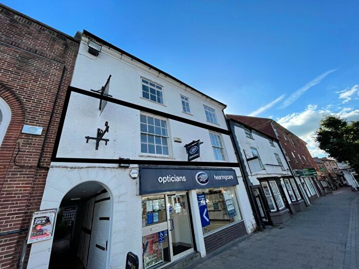 2 Bedroom Flat To Rent In Market Street, Leicester, LE65