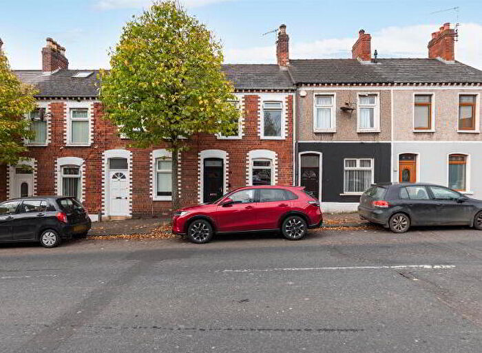 3 Bedroom Mid Terraced House For Sale In Broadway, Belfast, BT12