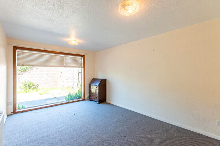 2 Bedroom End Of Terrace House To Rent In P – Mossgiel Walk, Edinburgh, EH16