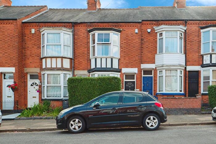 2 Bedroom Terraced House For Sale In Hopefield Road, Leicester, LE3