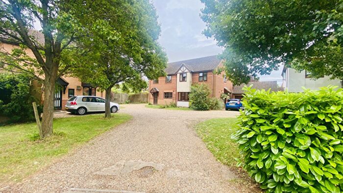 4 Bedroom Semi-Detached House To Rent In Bed House, Hopkins Cs, Cambridge, CB4