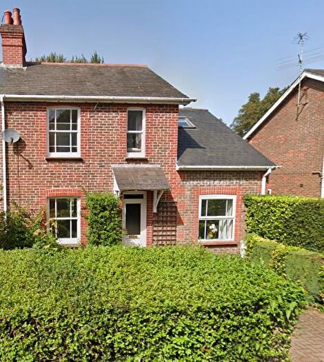 3 Bedroom Semi-Detached House To Rent In Mint Road, Liss, GU33