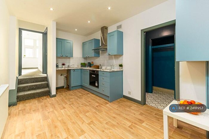 1 Bedroom Flat To Rent In Lee Lane, Horwich, Bolton, BL6