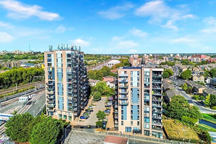 2 Bedroom Apartment For Sale In Altitude Point, Hampden Road, Hornsey, N8