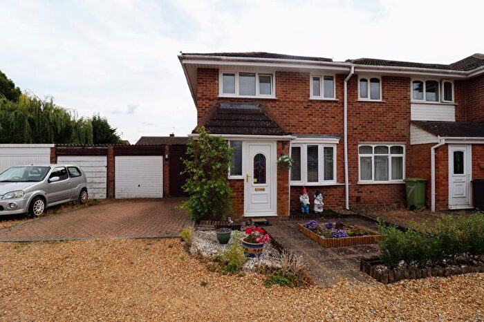 3 Bedroom End Of Terrace House For Sale In Greenlaw Place, Bletchley, Milton Keynes, MK3