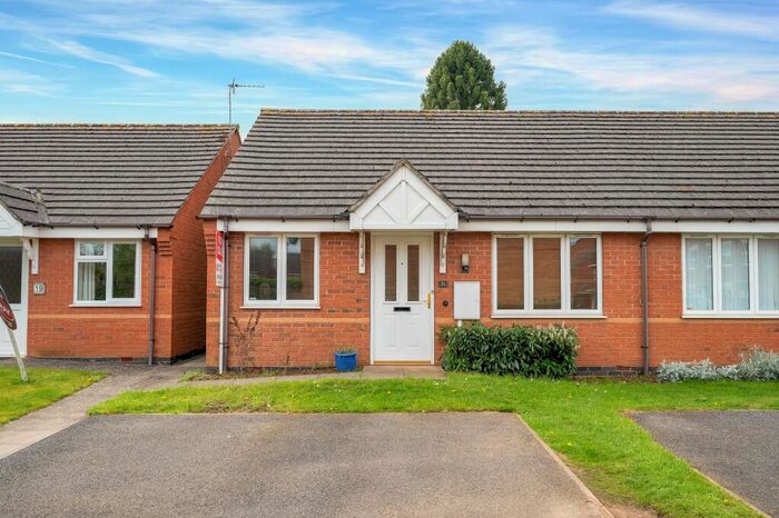 2 Bedroom Bungalow For Sale In Sculthorpe Close, Oakham, LE15