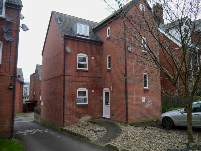 1 Bedroom Studio To Rent In A Gippeswyk Road, Ipswich, Suffolk, IP2