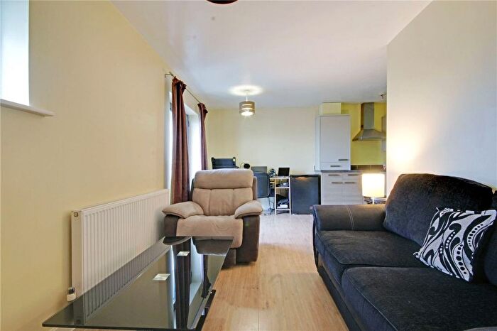 1 Bedroom Flat For Sale In Mistletoe Court, Seacole Crescent, Old Town, SN1