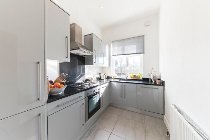 1 Bedroom Flat For Sale In Brondesbury Villas, Queens Park, NW6