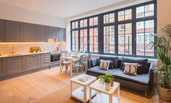 2 Bedroom Flat To Rent In Great Titchfield Street, London, W1W