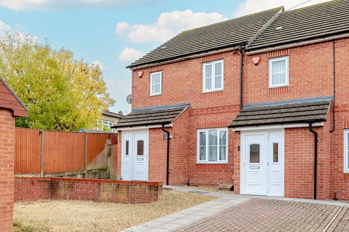 2 Bedroom End Terrace House For Sale In John Parker Close, Oxford, OX4