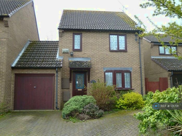 3 Bedroom Detached House To Rent In Cinnamon Close, Earley, Reading, RG6