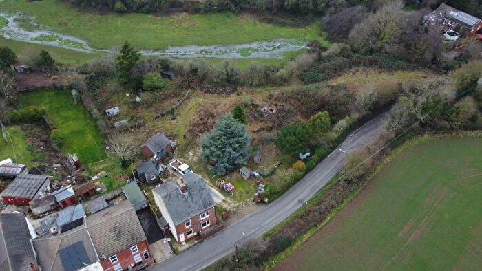 3 Bedroom Semi Detached House For Sale In Hollin Hill Road, Clowne, Chesterfield, S43