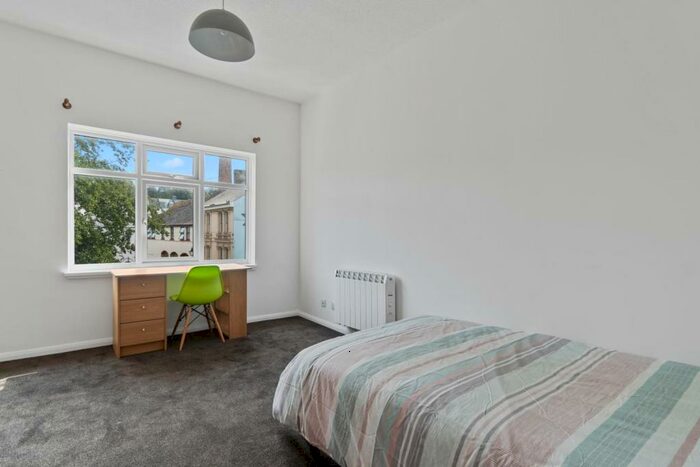 Studio To Rent In Notte Street, Plymouth, Devon, PL1