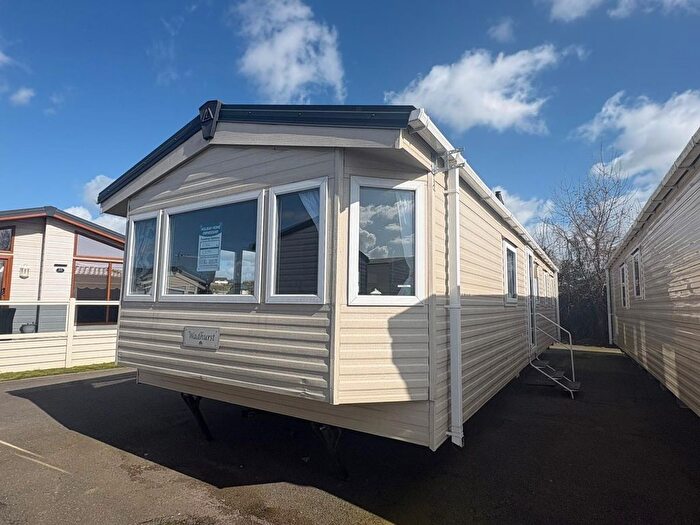 3 Bedroom Mobile/park Home For Sale In Felixstowe Beach Holiday Park, Walton Ave Felixstowe, IP11