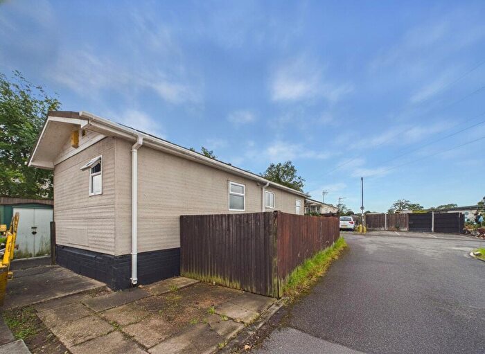 1 Bedroom Park Home For Sale In High View Drive, Ash Green, Coventry, CV7