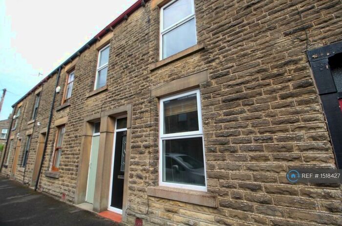 3 Bedroom Terraced House To Rent In Thomas Street, Glossop, SK13