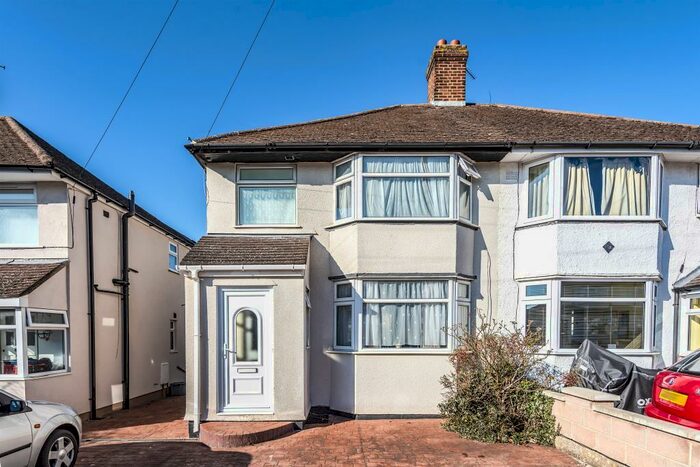 3 Bedroom Semi-Detached House To Rent In Mark Road, Headington, OX3