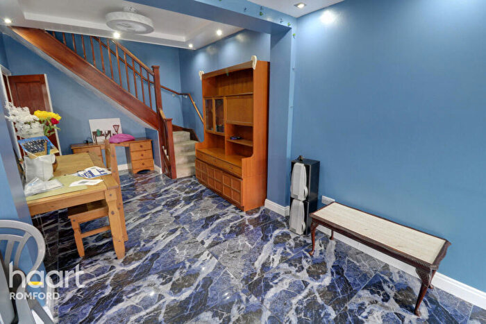 5 Bedroom Detached Bungalow To Rent In Wolseley Road, Romford, RM7