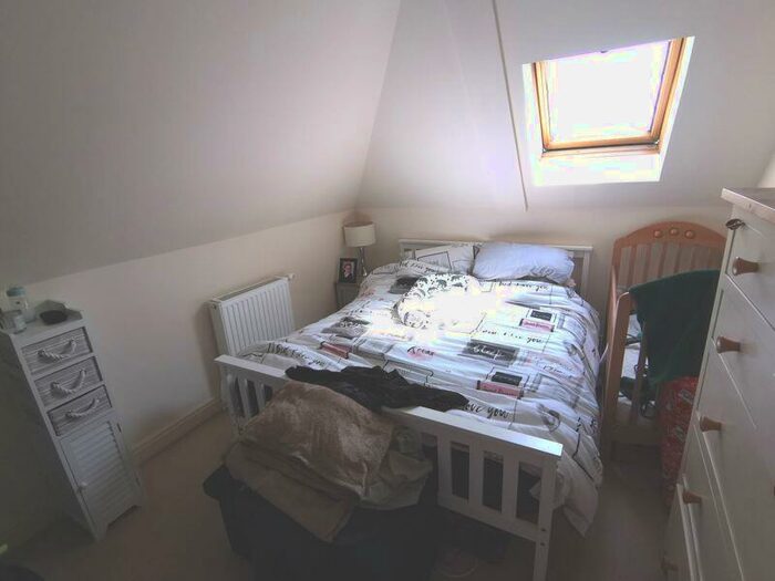 2 Bedroom Flat For Sale In Charminster Avenue, Bournemouth, BH9