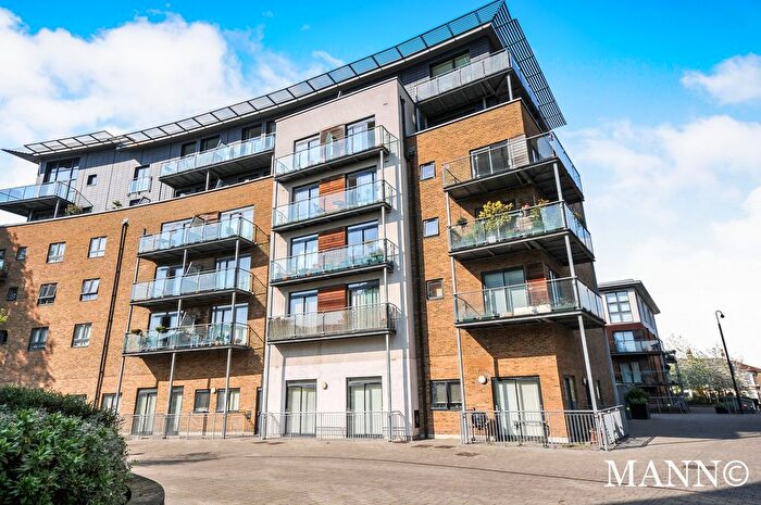 2 Bedroom Flat To Rent In Kingswood Court, London, SE13