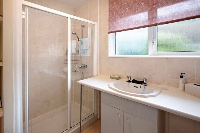2 Bedroom Detached Bungalow For Sale In Grandison Avenue, Bishopsteignton, TQ14
