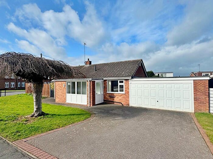 2 Bedroom Detached Bungalow For Sale In Montague Road, Woodlands, Rugby, CV22