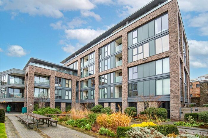 2 Bedroom Apartment For Sale In Lime Kiln Road, Bristol, BS1