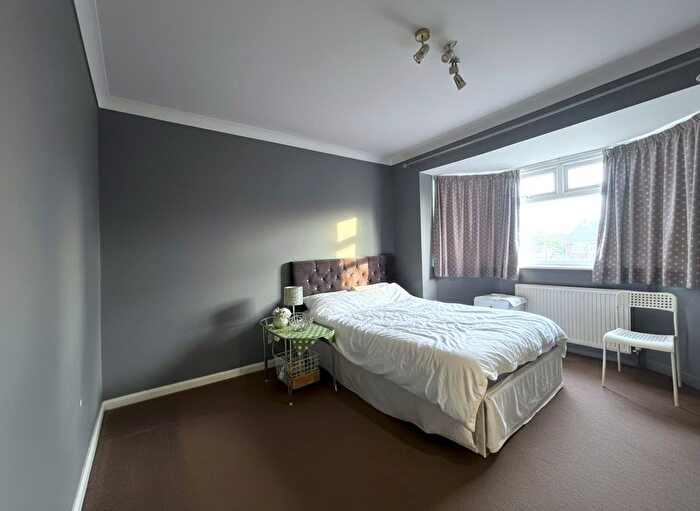 4 Bedroom Terraced House To Rent In Bridge Road, Hounslow, TW3