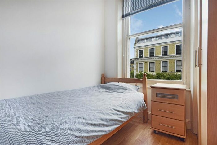 Studio To Rent In Southwell Gardens, South Kensington, SW7