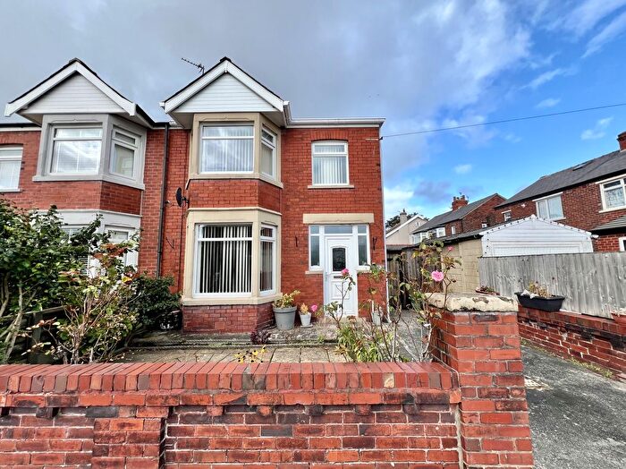 3 Bedroom Semi-Detached House For Sale In Priory Gate, South Shore, FY4