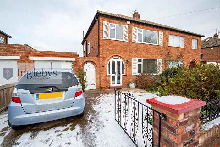 3 Bedroom Semi Detached House For Sale In Lingmell Road, Redcar, TS10