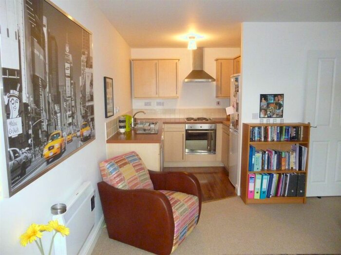 1 Bedroom Flat To Rent In Blue Cedar Drive, Streetly, Sutton Coldfield, West Midlands, B74