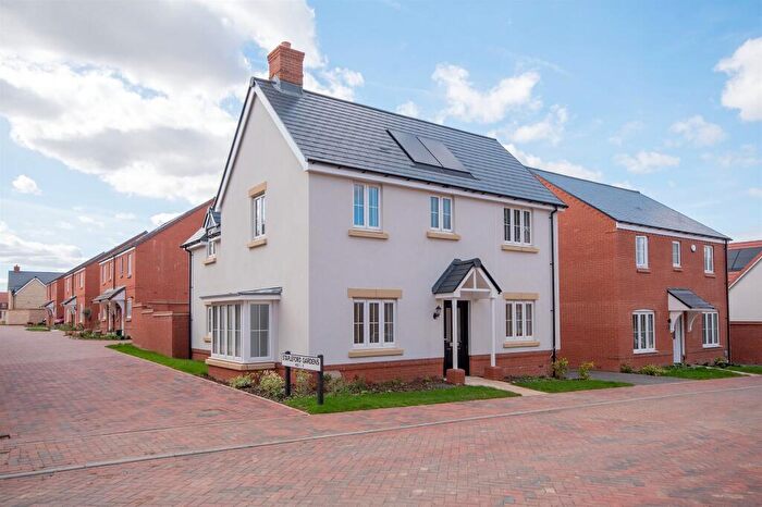 3 Bedroom Detached House For Sale In Desborough Road, Rothwell, Kettering, NN14