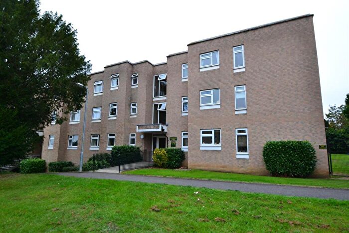 1 Bedroom Flat To Rent In Woodgrange Court, Rawdon Drive, Hoddesdon, Hertfordshire, EN11