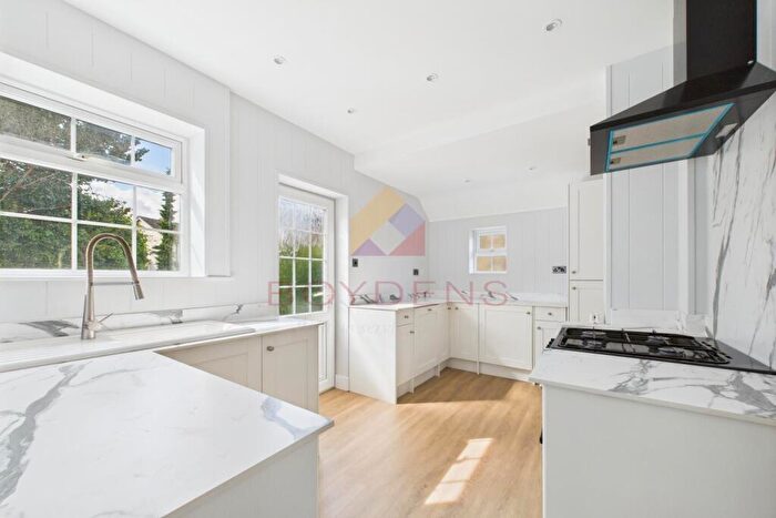 3 Bedroom Detached House For Sale In Oxford Road, Frinton On Sea, CO13