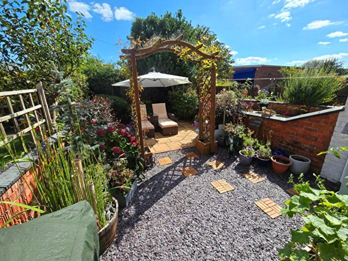 3 Bedroom Terraced House For Sale In Loyd Road, Abington, Northampton, NN1