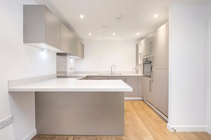 1 Bedroom Apartment To Rent In Kingfisher Heights, Waterside Way, London, N17