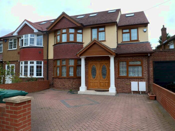 5 Bedroom Semi-Detached House To Rent In Stanwell Gardens, Stanwell, Staines-Upon-Thames, TW19