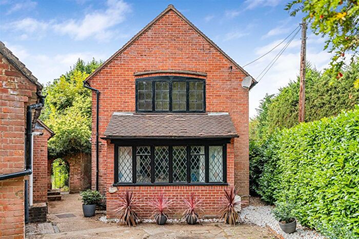 5 Bedroom Detached House For Sale In The Avenue, Radlett, WD7