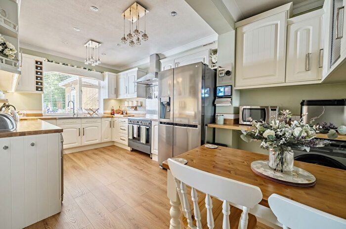 5 Bedroom Detached House For Sale In Crookham Road, Church Crookham, Fleet, Hampshire, GU51
