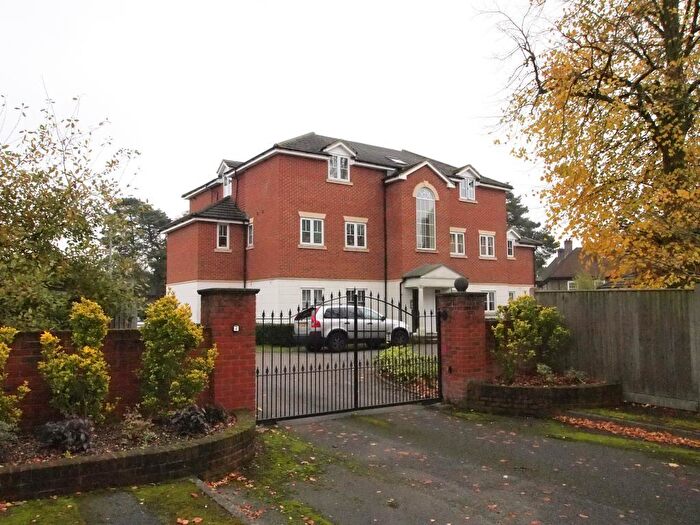 2 Bedroom Flat To Rent In Dalton Court, Deepcut Bridge Road, Deepcut, GU16
