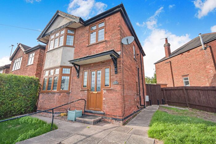 3 Bedroom Detached House For Sale In Parkdale Road, Bakersfield, Nottingham, NG3