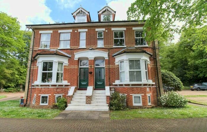 1 Bedroom Apartment To Rent In Abbey Hill, Netley Abbey, SO31