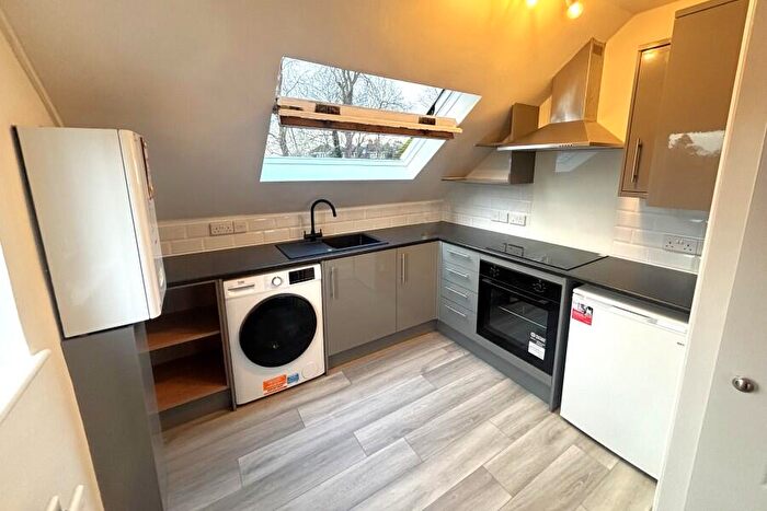 1 Bedroom Apartment To Rent In West Byfleet, Surrey, KT14