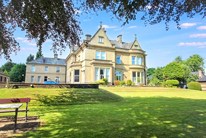 2 Bedroom Flat For Sale In Apartment Bermerside House Greenroyd Close, Halifax, HX3