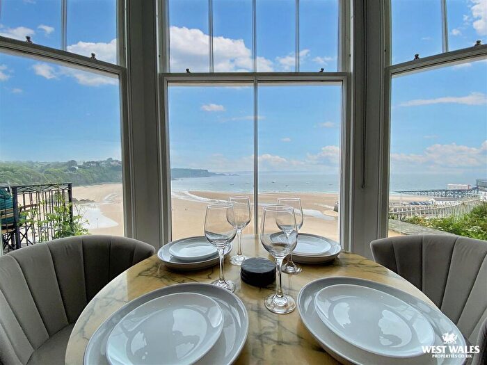 2 Bedroom Flat For Sale In Crackwell Street, Tenby, SA70
