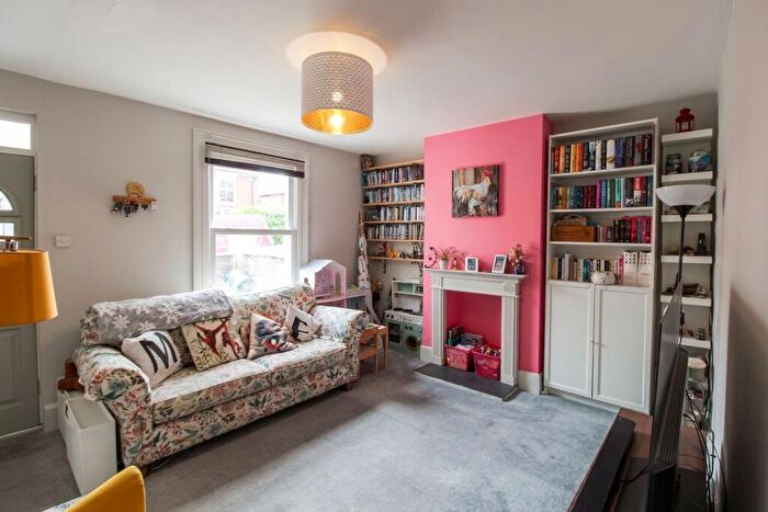 3 Bedroom Terraced House For Sale In Clifton Road, Salisbury, SP2