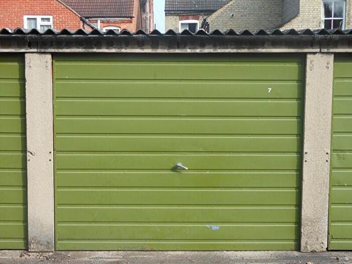 Garage / Parking To Rent In Garage No, Rear Of Bushmead Ave, MK40