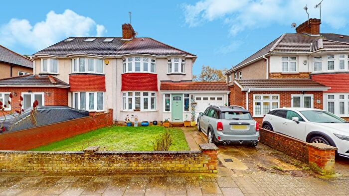 3 Bedroom Semi Detached House For Sale In Twyford Road, Harrow, HA2